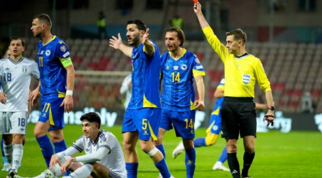 5 lý do khiến Ý thất bại trước Bosnia: Thẻ đỏ tai hại; Moise Kean phung phí cơ hội