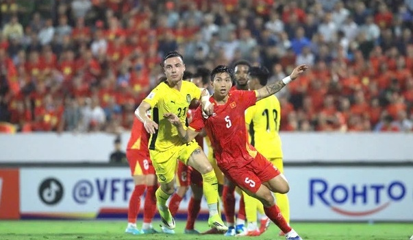 Những vết nứt nơi tấm lá chắn của đội tuyển Việt Nam