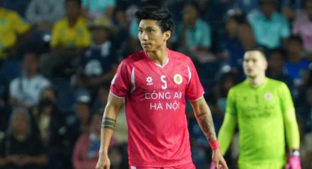 Văn Hậu cùng CAHN thâu tóm danh hiệu tháng 3 V.League