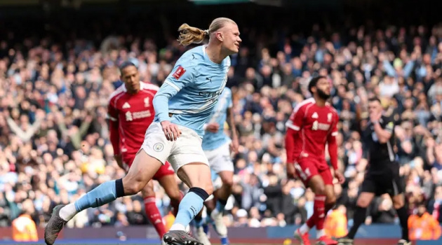 Van Dijk mắc lỗi, Haaland lập cú đúp xé lưới Liverpool