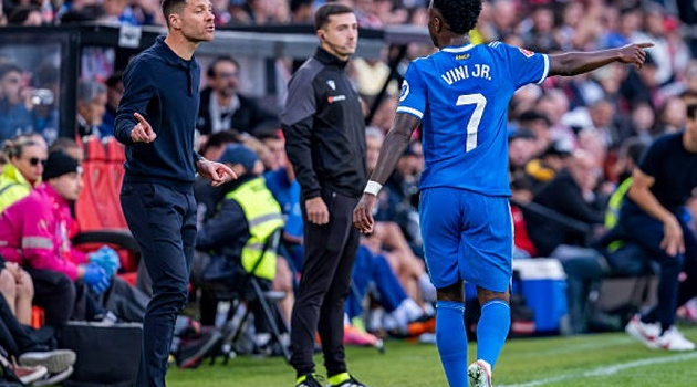 Vinicius Jr hé lộ mâu thuẫn với Xabi Alonso