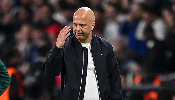 Liverpool trả giá đắt cho canh bạc tuyệt vọng của Slot