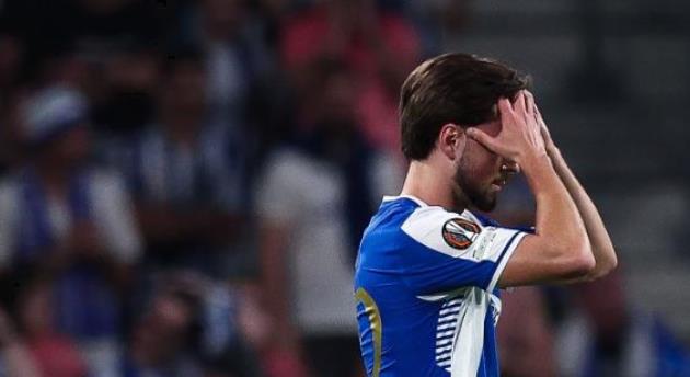 5 điểm nhấn Porto 1-1 Forest: Bàn phản lưới khó tin; Bức tường Ortega