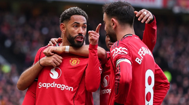 Bruno Fernandes sốc vì thống kê phòng ngự của Matheus Cunha