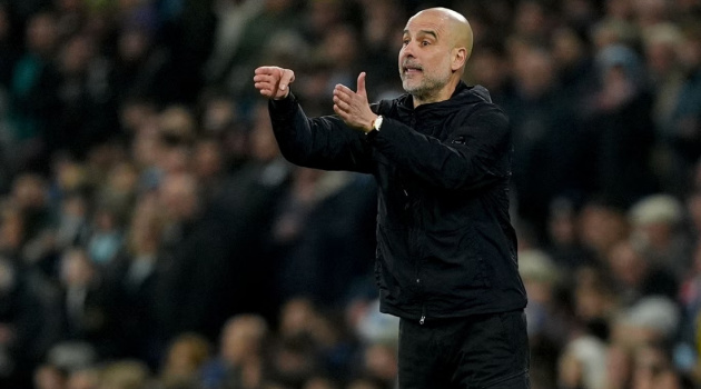 Pep yêu cầu Man City toàn thắng để lật đổ Arsenal