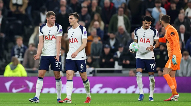 Sau 6292 ngày, Tottenham mới lại rơi xuống nhóm rớt hạng