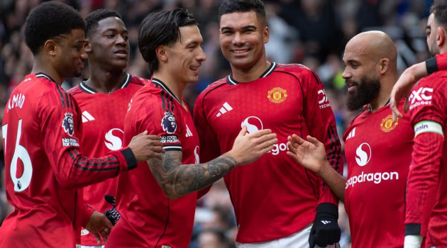 HLV Carrick xác nhận Martinez tái xuất ở trận gặp Leeds