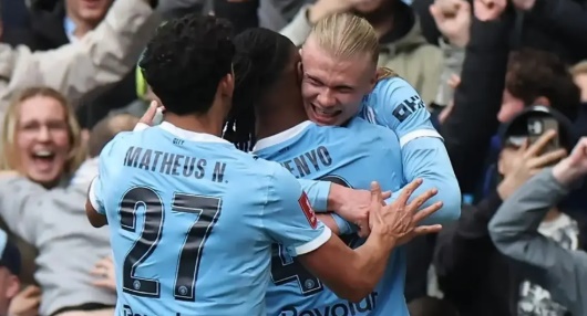Man City tung đội hình mạnh nhất quyết đấu Chelsea