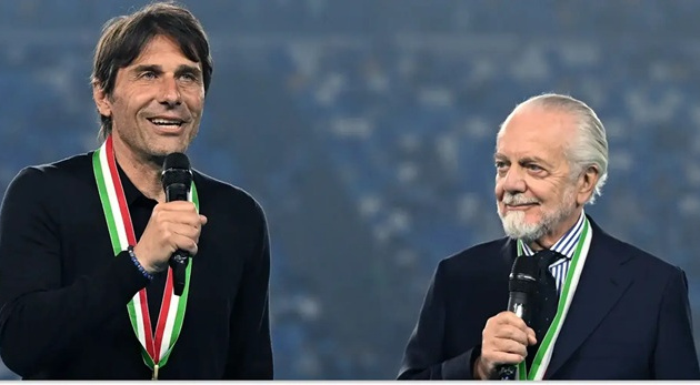 Chủ tịch Napoli ra tối hậu thư cho HLV Conte