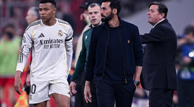 ''Bóng ma'' trắng tay đang đe dọa tương lai Arbeloa tại Real