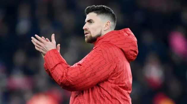 Jorginho lo ngại Arsenal mất chất vì quá lạm dụng bóng chết
