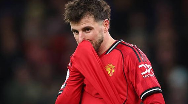 Mason Mount đối mặt bóng ma quá khứ tại Chelsea