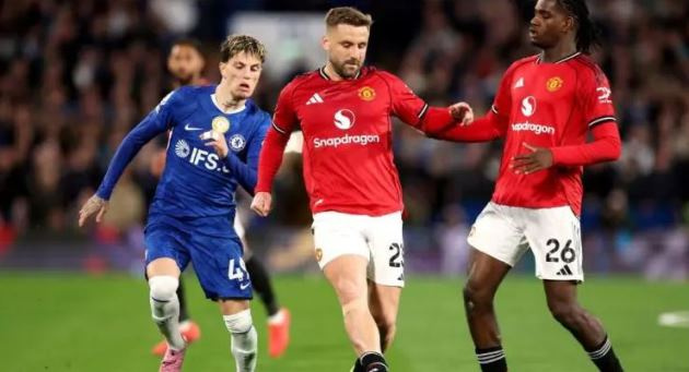 Chuyên gia mỉa mai Garnacho kiến tạo cho MU hạ gục Chelsea