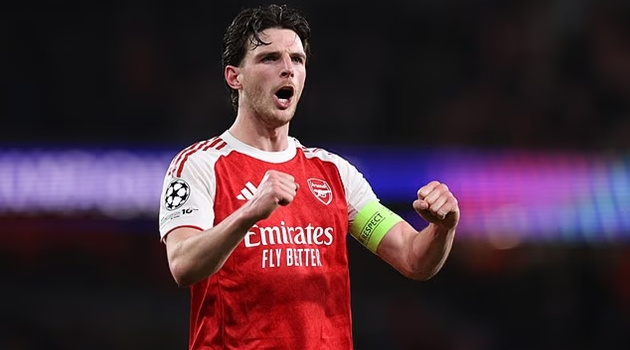 Tony Adams lo ngại Arsenal gục ngã trước Man City vì thiếu thủ lĩnh