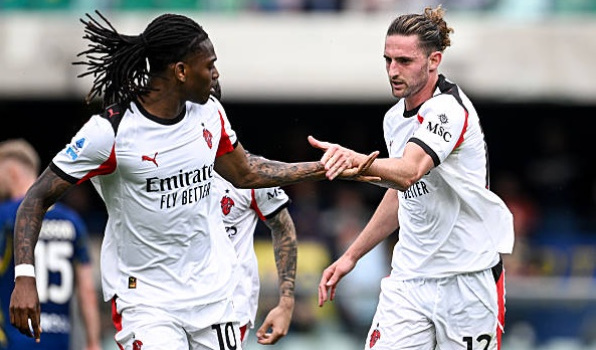 Hạ Verona, AC Milan chính thức vươn lên nhì bảng Serie A