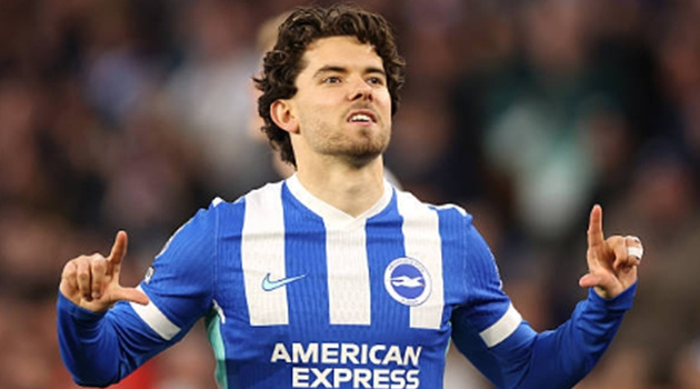 Kadioglu phơi bày sự rệu rã của Chelsea trong đêm thăng hoa tại Amex