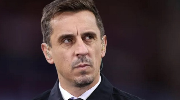 Neville tố trụ cột Chelsea chơi xỏ Rosenior