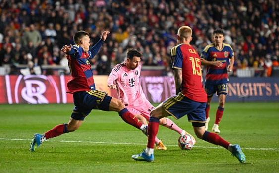 Messi rực sáng, Inter Miami nối dài chuỗi 27 trận bất bại