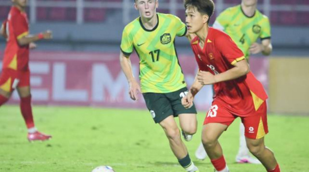 Ngược dòng hạ Australia, U17 VN khiến fan Thái nể phục