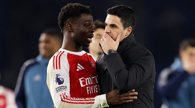 Arteta tin Bukayo Saka sẽ giúp Arsenal vượt mặt Man City