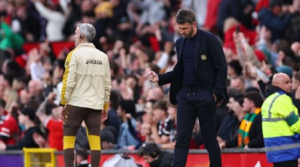 Sắp có vé Champions League, Carrick khuyên MU đừng ăn mừng sớm