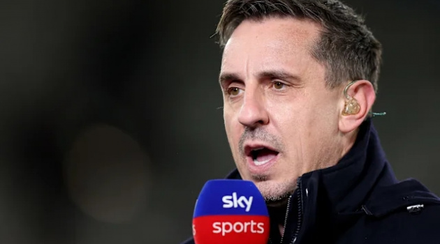 Neville chỉ thẳng điểm yếu của MU sau trận thắng Liverpool