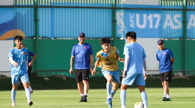 Báo Yemen ngán lối đá tốc độ của U17 Việt Nam