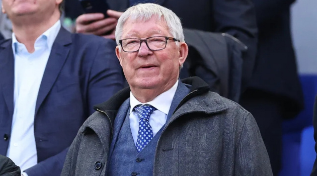 Owen sốc khi Sir Alex nhập viện sau cuộc gọi 40 phút