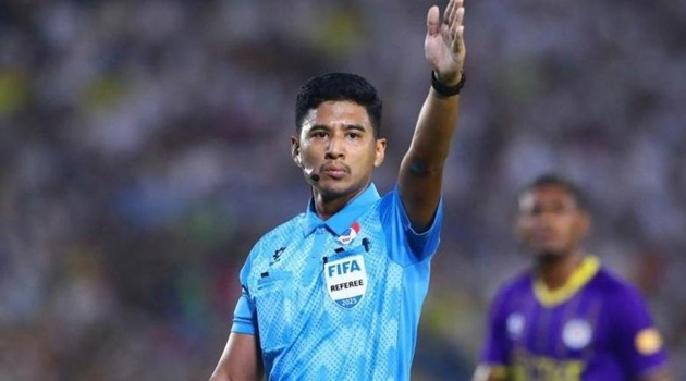 Hai trọng tài FIFA Malaysia bắt chính vòng 22 V-League