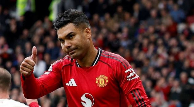 Casemiro đáp trả Carragher sau khi bị nghi ngờ đẳng cấp