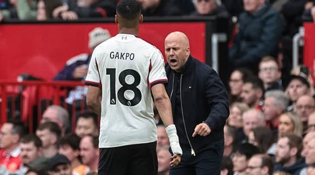 Arsenal thăng hoa và dư vị đắng chát của Liverpool