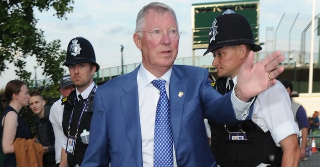 MU thắng Liverpool nhưng nỗi lo về Sir Alex vẫn bao trùm Old Trafford