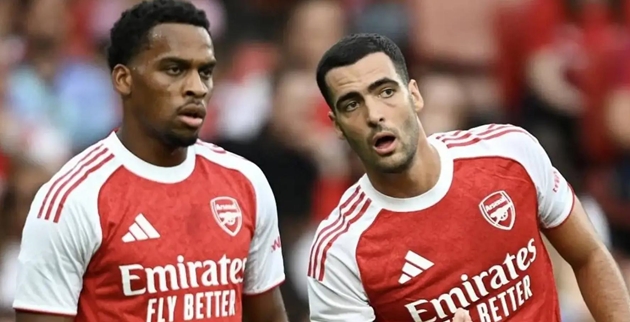 Arteta báo tin không vui về Merino và Timber trước trận West Ham
