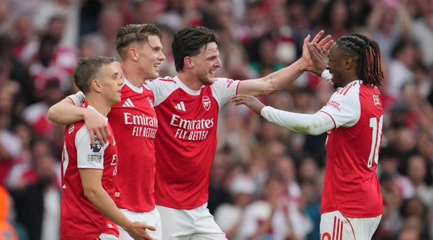 West Ham là khúc cua định mệnh của Arsenal