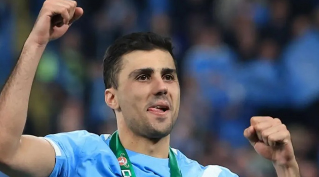 Rodri có phải nguồn cơn khiến Man City chững lại?