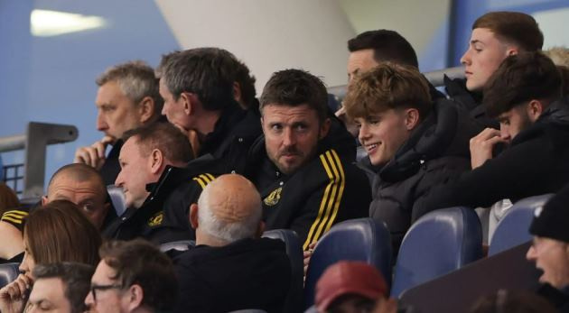 Hai tài năng trẻ Man Utd thuyết phục Carrick sau màn hạ gục Man City