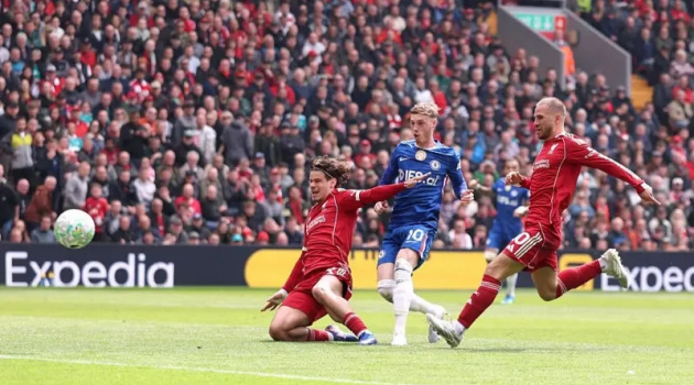 VAR cứu Liverpool, chuyên gia chê trách hàng thủ