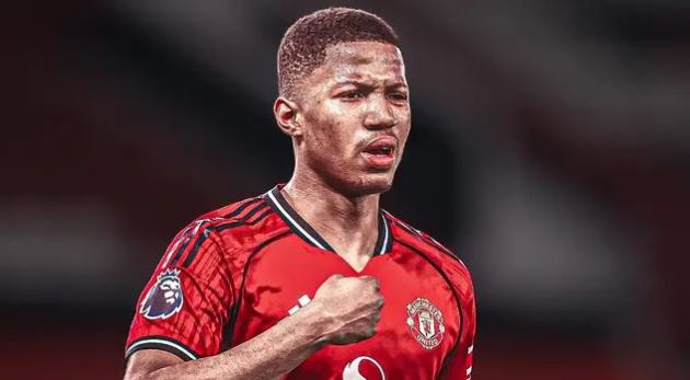 Vì sao Chido Obi chưa trở lại đội một Man Utd?