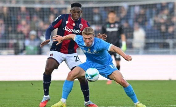 Soi trận Napoli vs Bologna: Conte đòi nợ; Xây chắc suất dự C1