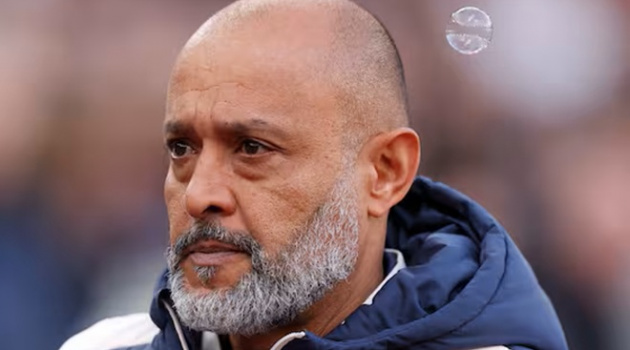Nuno bức xúc vì bị VAR tước điểm trước Arsenal