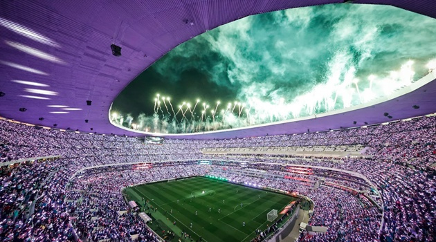 NASA giám sát khẩn cấp sân vận động World Cup bị lún