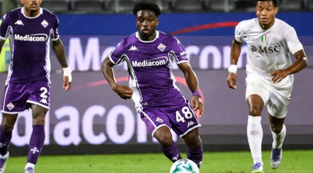 Cựu sao Chelsea bị Fiorentina chấm dứt hợp đồng sau 25 phút thi đấu