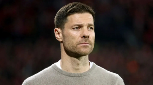 Alonso mở cửa với Chelsea, Liverpool muốn mời về thay Slot