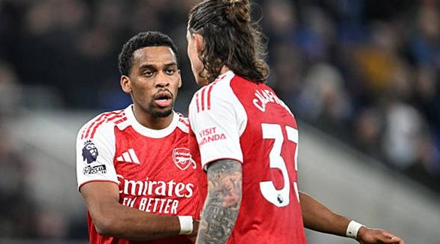 Arsenal nguy cơ vắng bộ đôi trụ cột trận Burnley