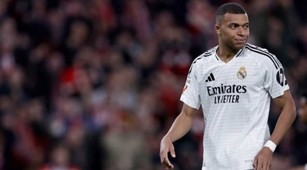 Mbappe đáp trả chỉ trích, ngợi ca Chủ tịch Perez