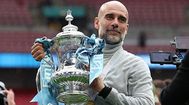 Pep Guardiola ra lệnh cấm học trò ăn mừng sau FA Cup