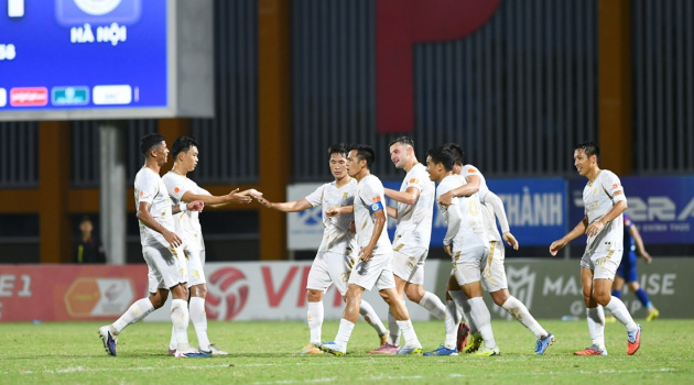 Văn Quyết ghi bàn, Hà Nội đè bẹp PVF-CAND 4-0