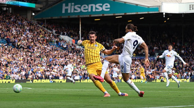 Leeds United dập tắt hy vọng Champions League của Brighton