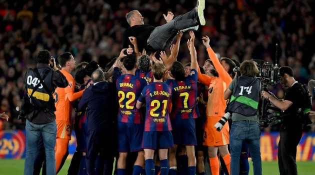 Romano xác nhận Barcelona giữ chân Flick đến năm 2028