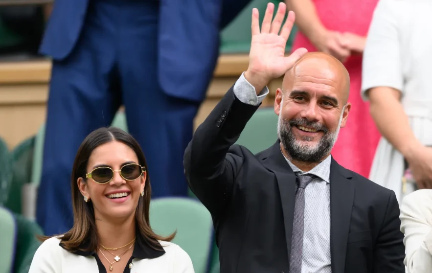 Fan Man City tràn vào Instagram con gái Pep để cầu xin